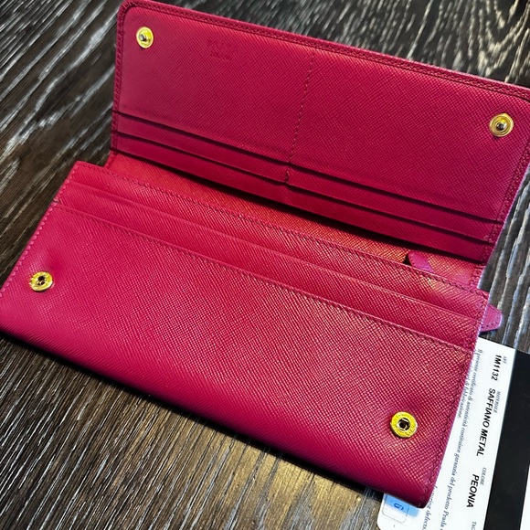 Prada Saffiano Leather Wallet in Peonia Raspberry - Picture 3 of 13
